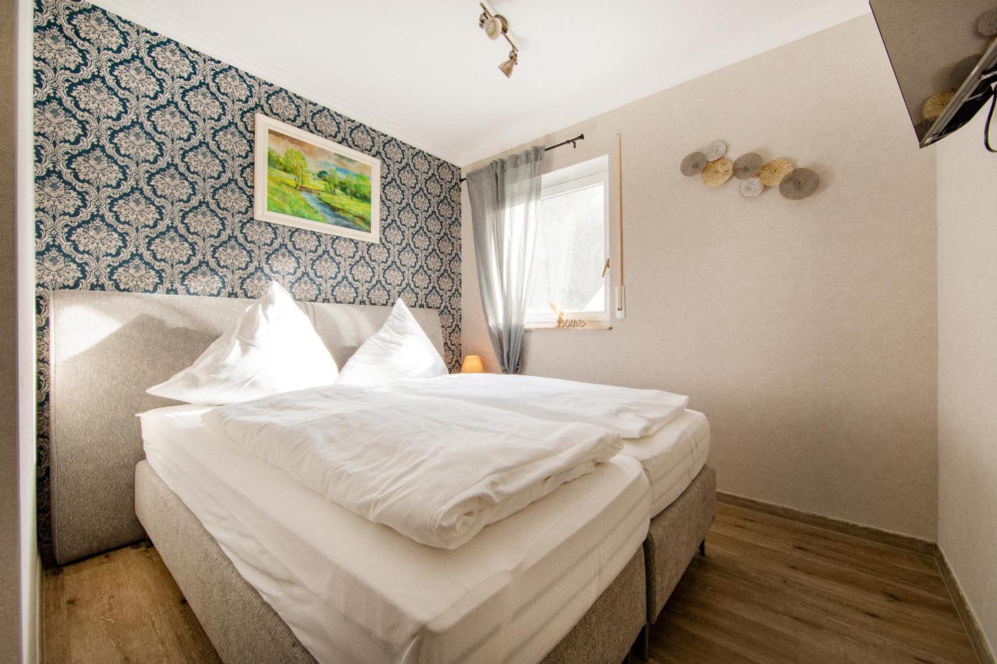 Landgasthaus Zum Kreuzberg Schonbach  Bagian luar foto